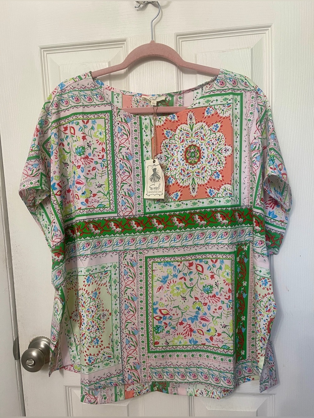 Easel Talavera Tiles Colorful Top Oversized Sz L NWT